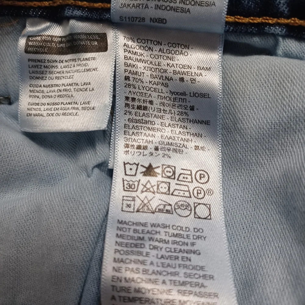 Mens Levis 511 Slim Fit Jeans - Picture 7 of 8